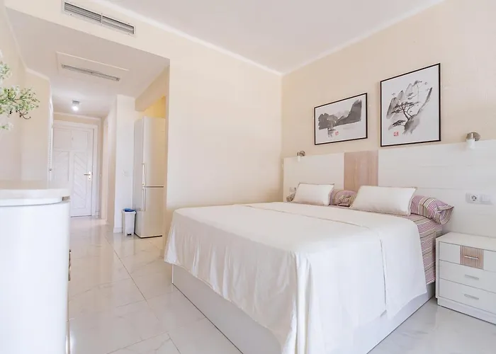 Luxury In Beachfront Complex In El Duque Area, 公寓 阿德耶