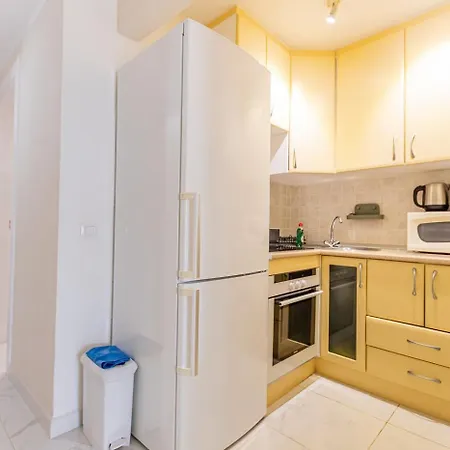 Luxury In Beachfront Complex In El Duque Area, Daire